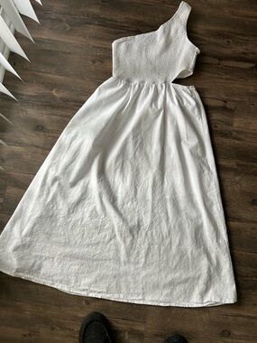 One-Shoulder White Dress